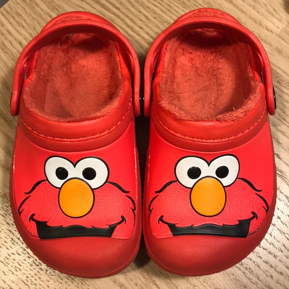 elmo crocs